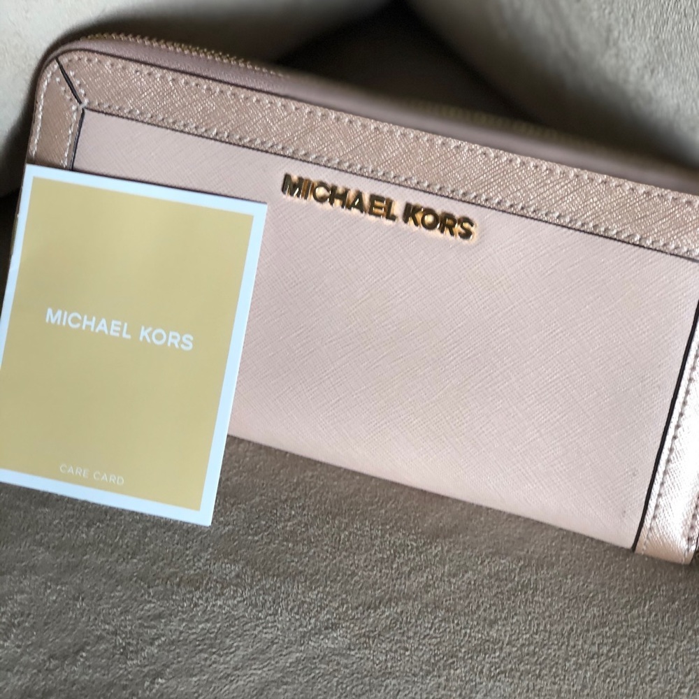 Michael Kors wallet